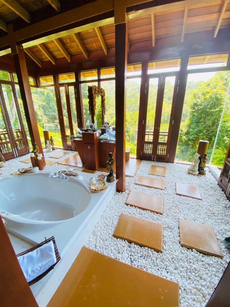 Homestay Hidden Paradise Private Master Bedroom Villa,langkawi